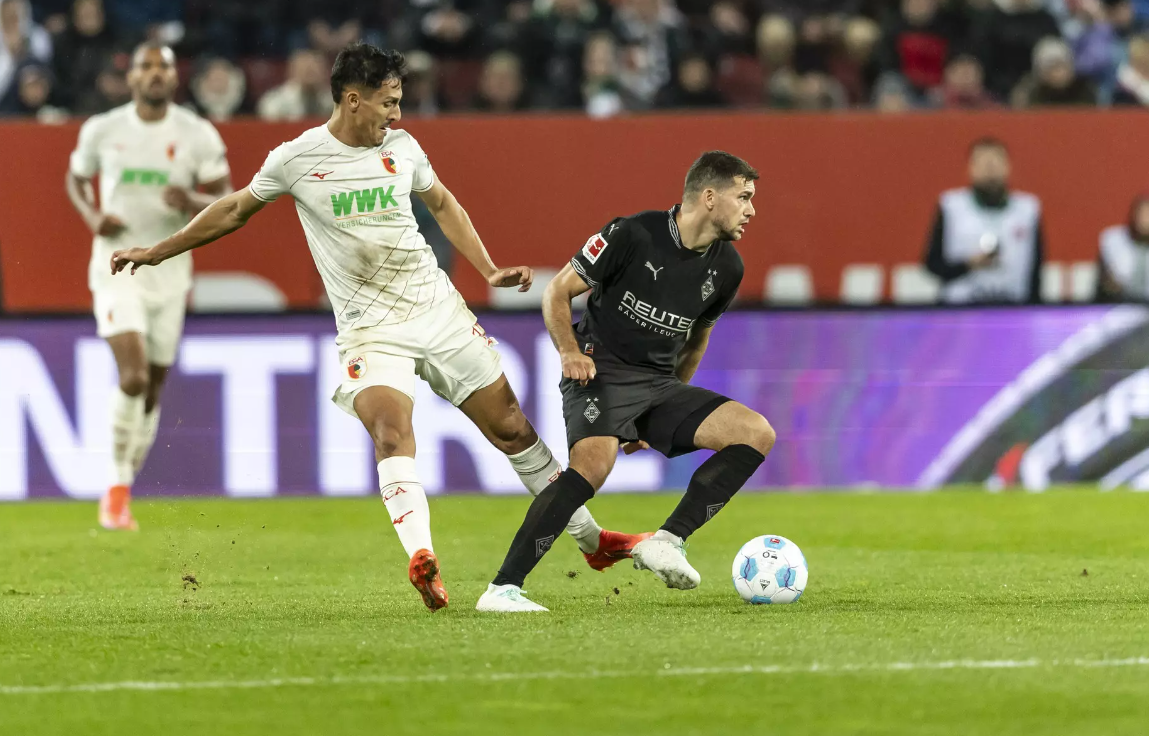 Augsburg vs B. Monchengladbach (01:30 &#8211; 05/10) | Xem lại trận đấu